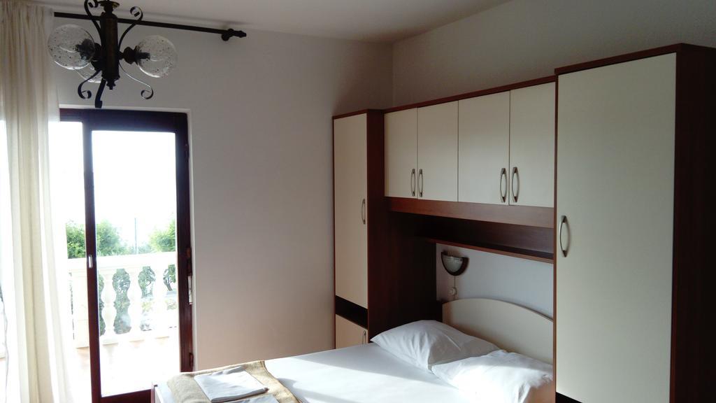 Apartment Branko Nin